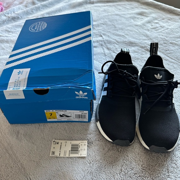 Adidas NMD_R1 Primeblue M7/W8 (brand new) core black/cloud white/grey five. - Picture 10 of 11